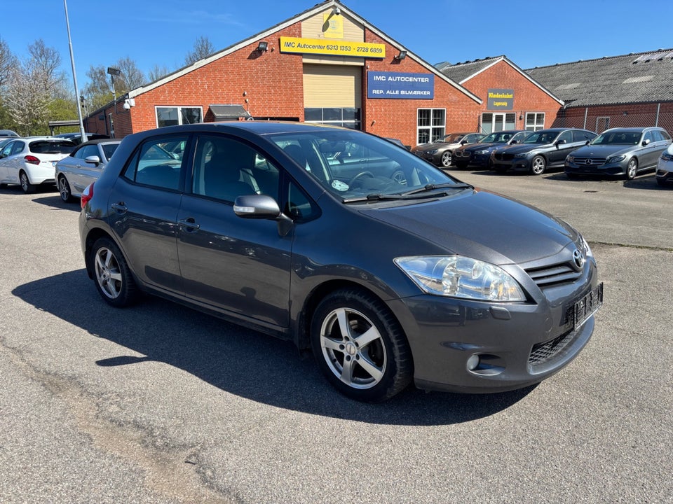 Toyota Auris 1,3 T1 5d