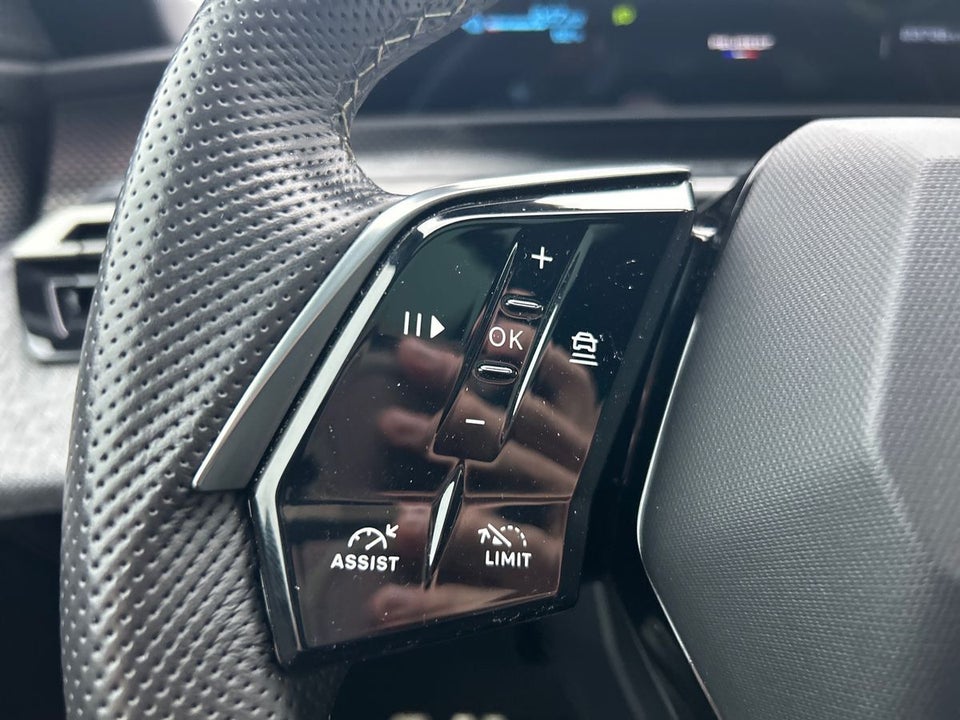 Peugeot e-5008 77 GT 7prs 5d