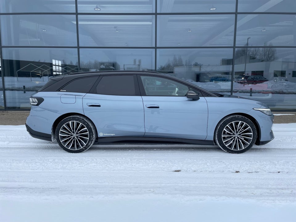 VW ID.7 77 Style+ Tourer 5d