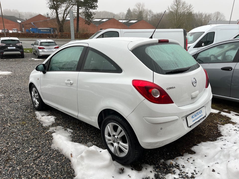 Opel Corsa 1,2 16V Cosmo aut. 3d