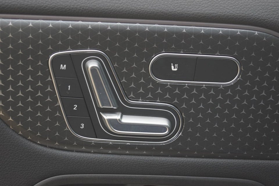 Mercedes EQA300 Progressive 4Matic 5d