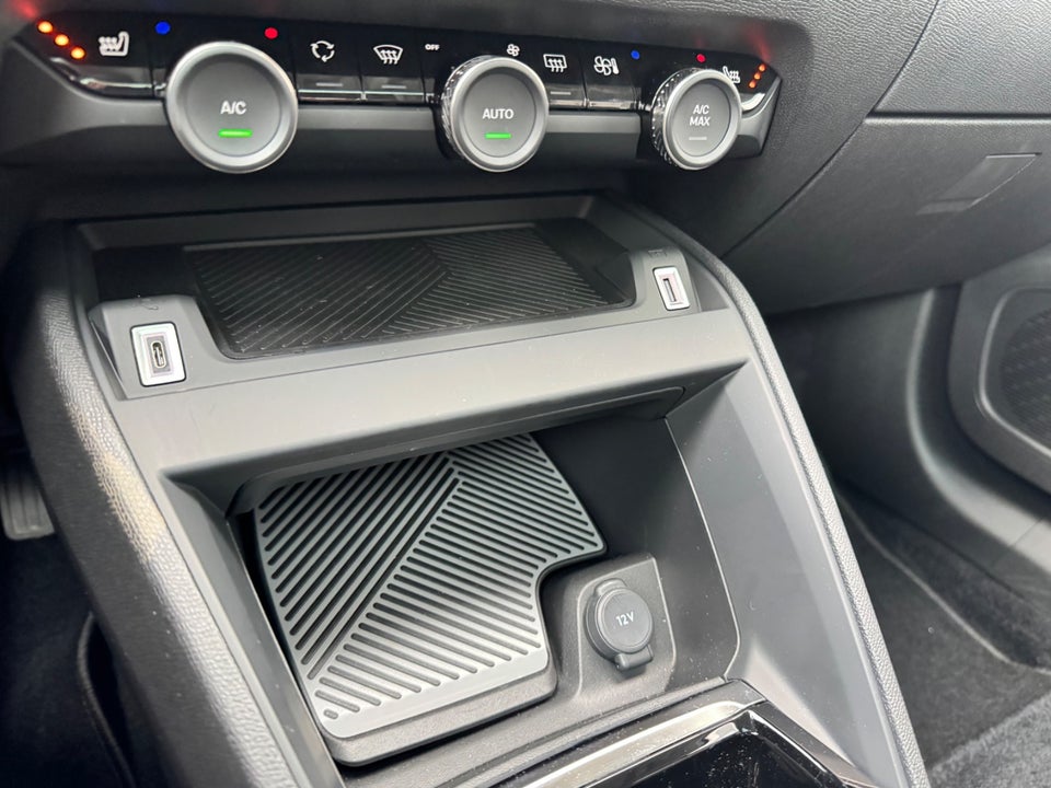 Citroën ë-C4 X 50 Shine 4d