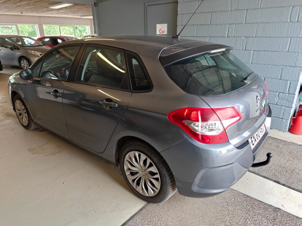 Citroën C4 1,6 HDi 90 Attraction 5d
