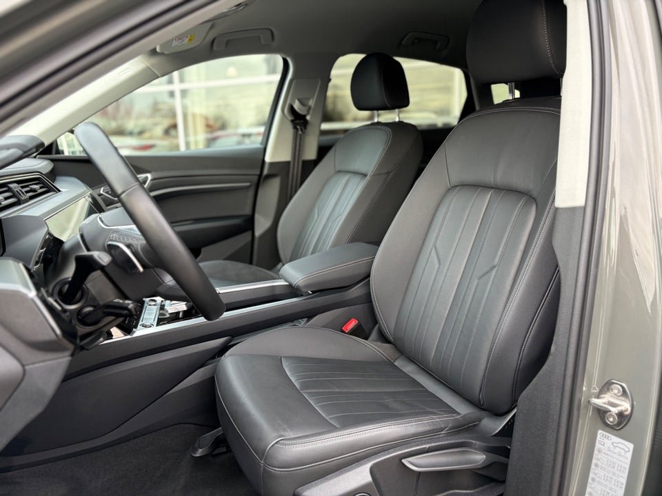 Audi Q8 e-tron 50 S-line Sportback quattro 5d