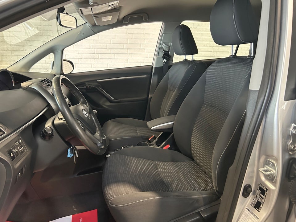 Toyota Verso 1,8 VVT-i T2 Touch 7prs 5d