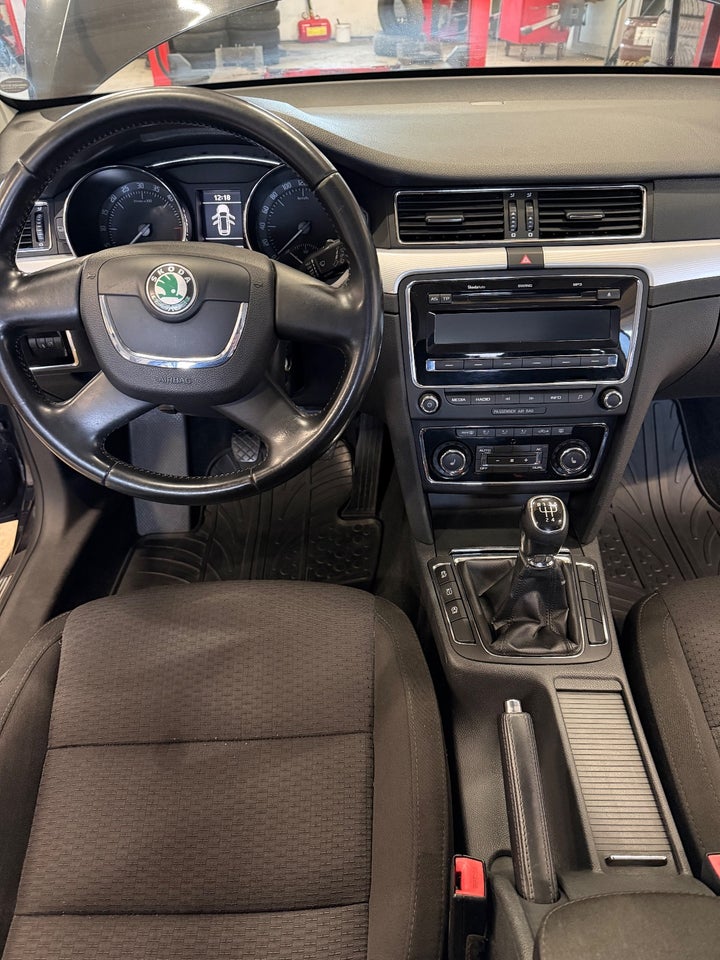 Skoda Superb 1,6 TDi 105 Active Combi GreenLine 5d
