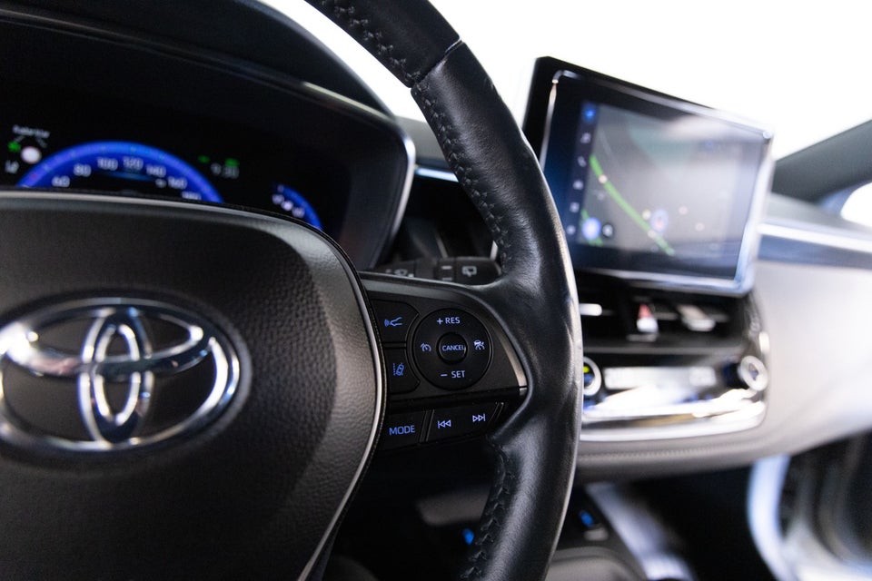 Toyota Corolla 1,8 Hybrid Active Premium Touring Sports MDS 5d