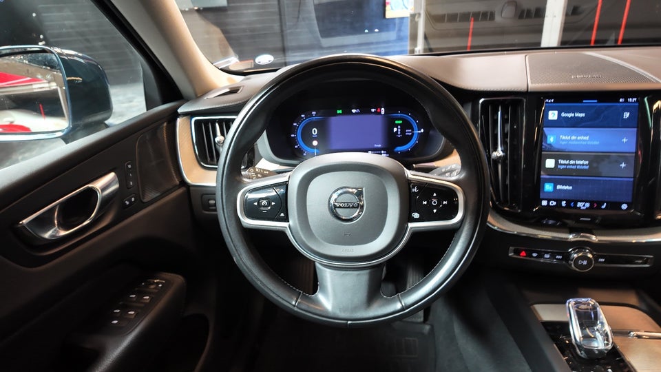 Volvo XC60 2,0 T8 ReCharge Inscription aut. AWD 5d