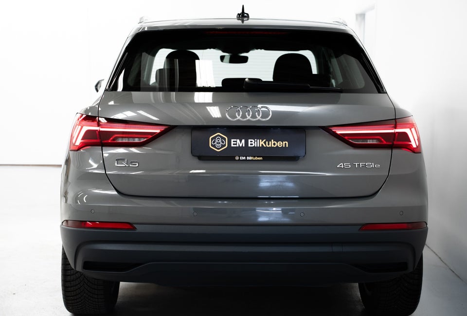 Audi Q3 45 TFSi e Attitude plus S-tr. 5d