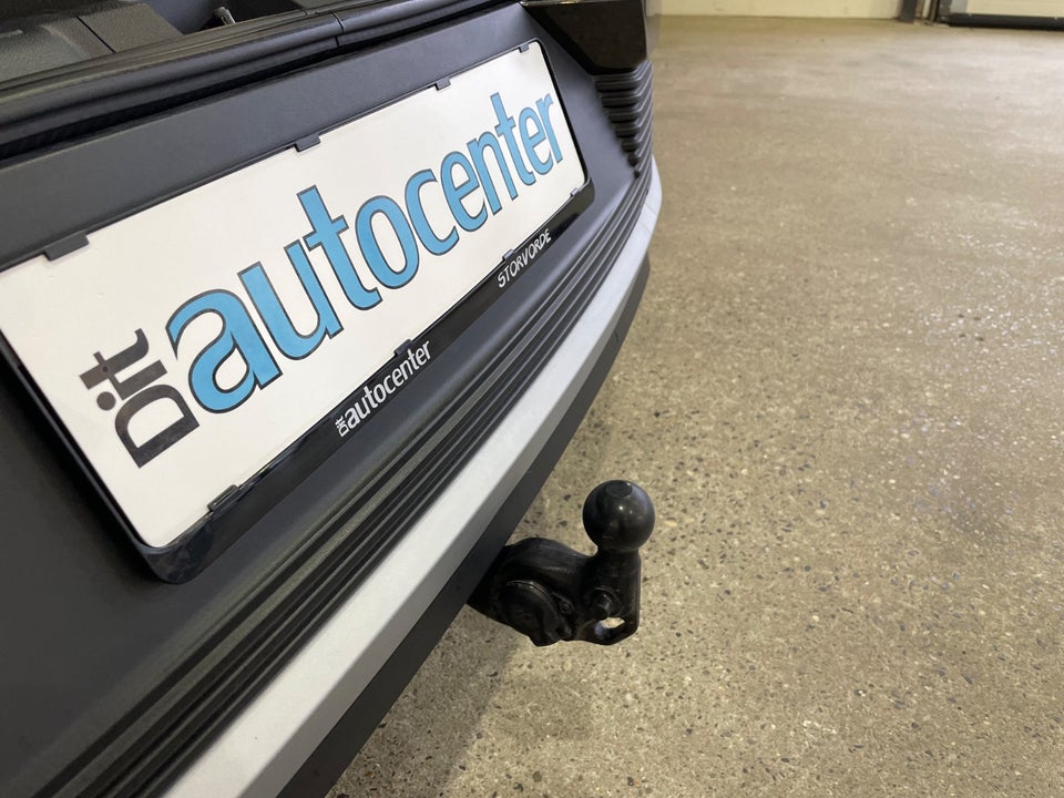 Ford Explorer 82 Premium Extended Range 5d