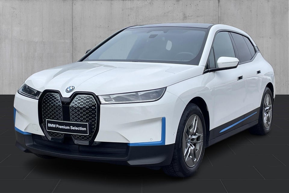 BMW iX xDrive40 Supercharged 5d