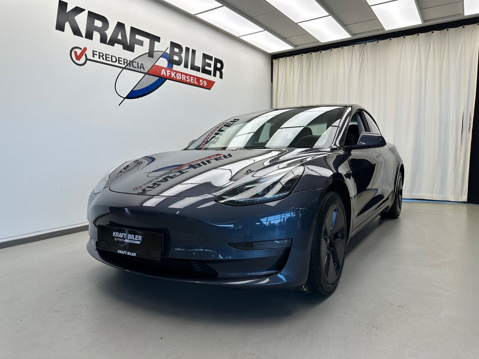 Tesla Model 3 Long Range AWD 4d