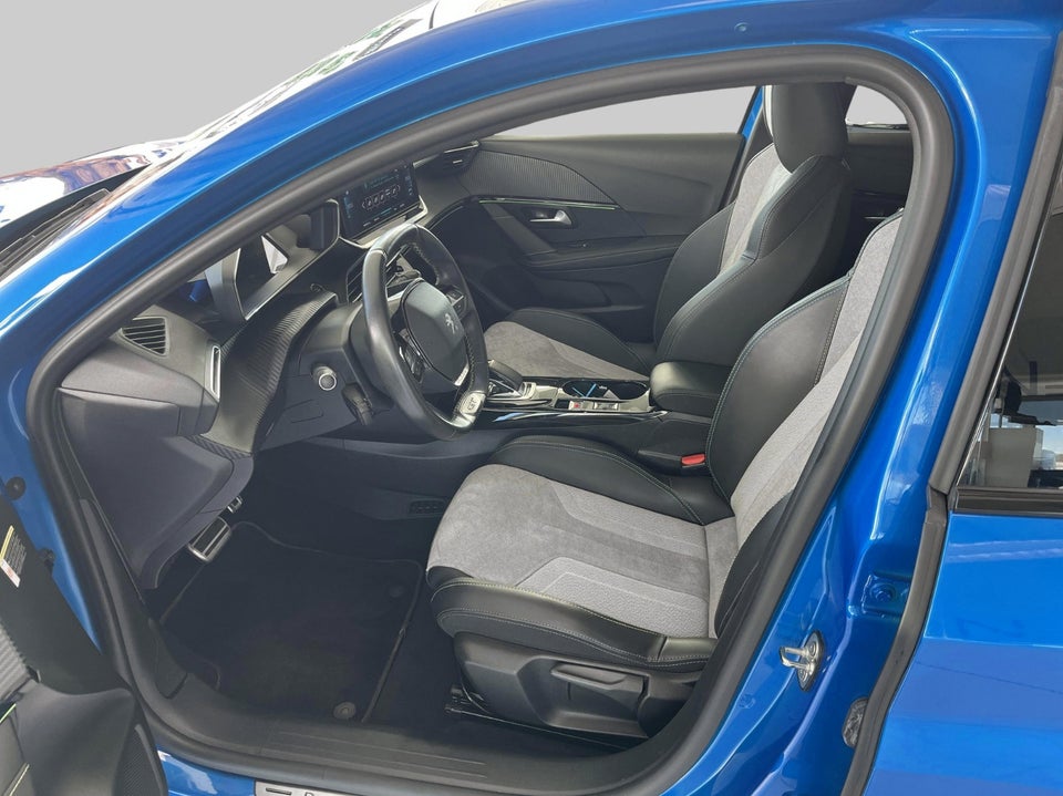 Peugeot e-208 50 GT Sky 5d