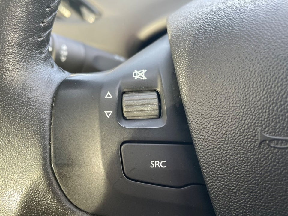 Peugeot 208 1,6 BlueHDi 100 Envy 5d