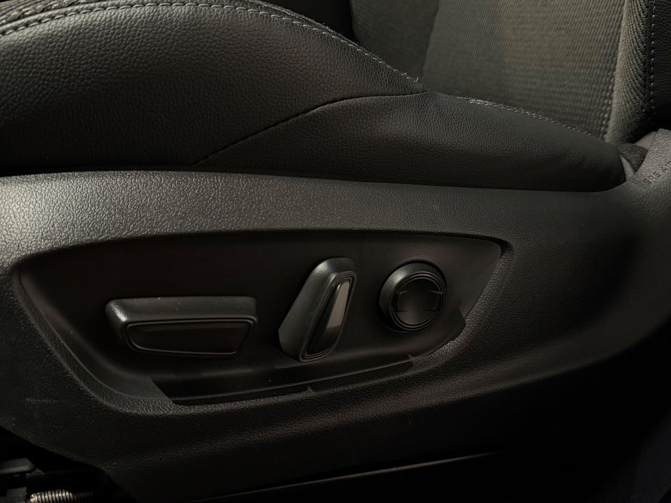 Toyota bZ4X Active 5d