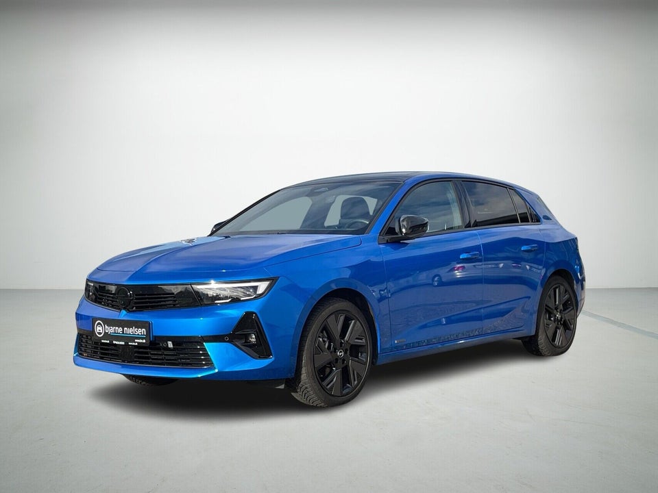 Opel Astra-e 54 Ultimate 5d