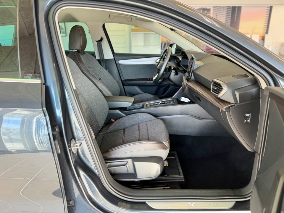 Seat Leon 1,5 eTSi 150 Xcellence Sportstourer DSG 5d