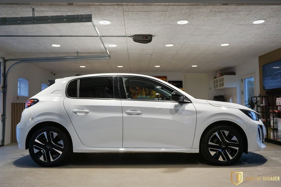 Peugeot 208 1,2 PureTech 100 Allure+ 5d