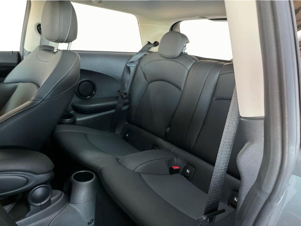 MINI Cooper SE Camden Edition 3d