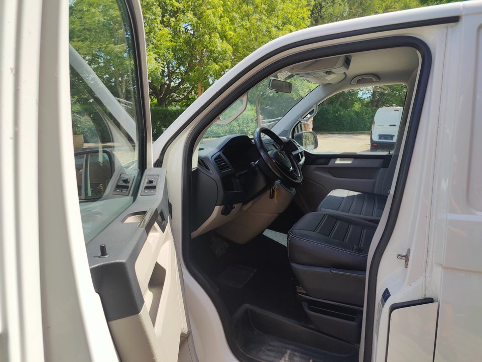 VW Transporter 2,0 TDi 150 Kassevogn DSG lang