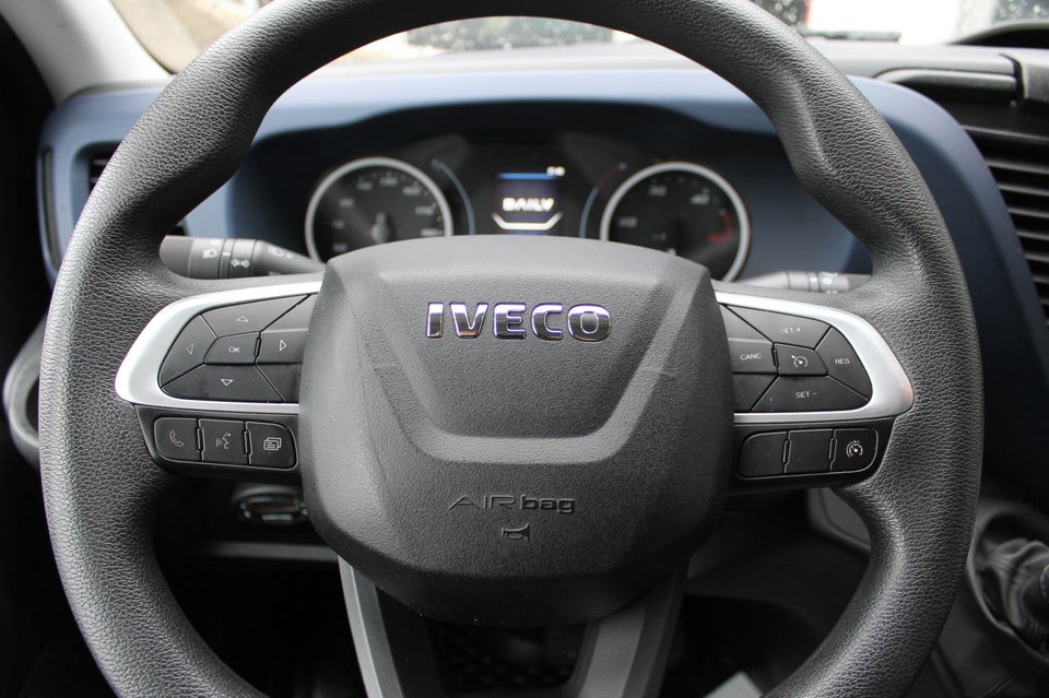Iveco Daily 2,3 35S14 Alukasse m/lift AG8 2d
