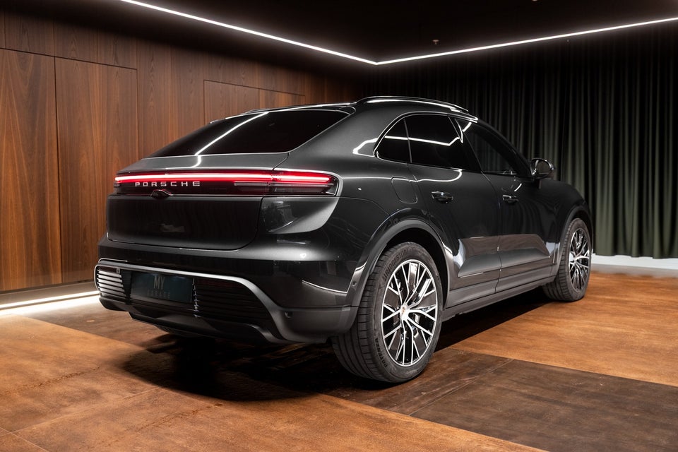 Porsche Macan 4 5d