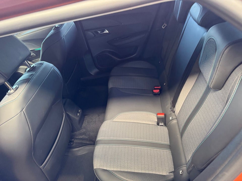 Peugeot e-2008 50 Allure Pack 5d