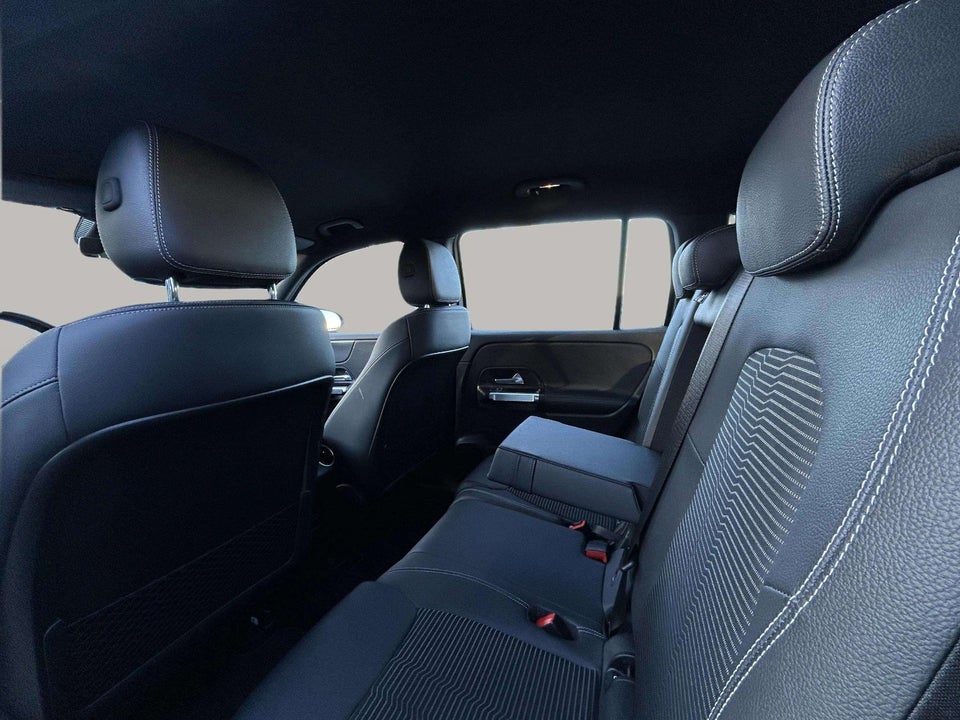 Mercedes EQB300 Progressive 4Matic 5d