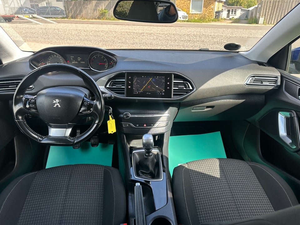 Peugeot 308 1,2 e-THP 130 Selection Sky SW 5d