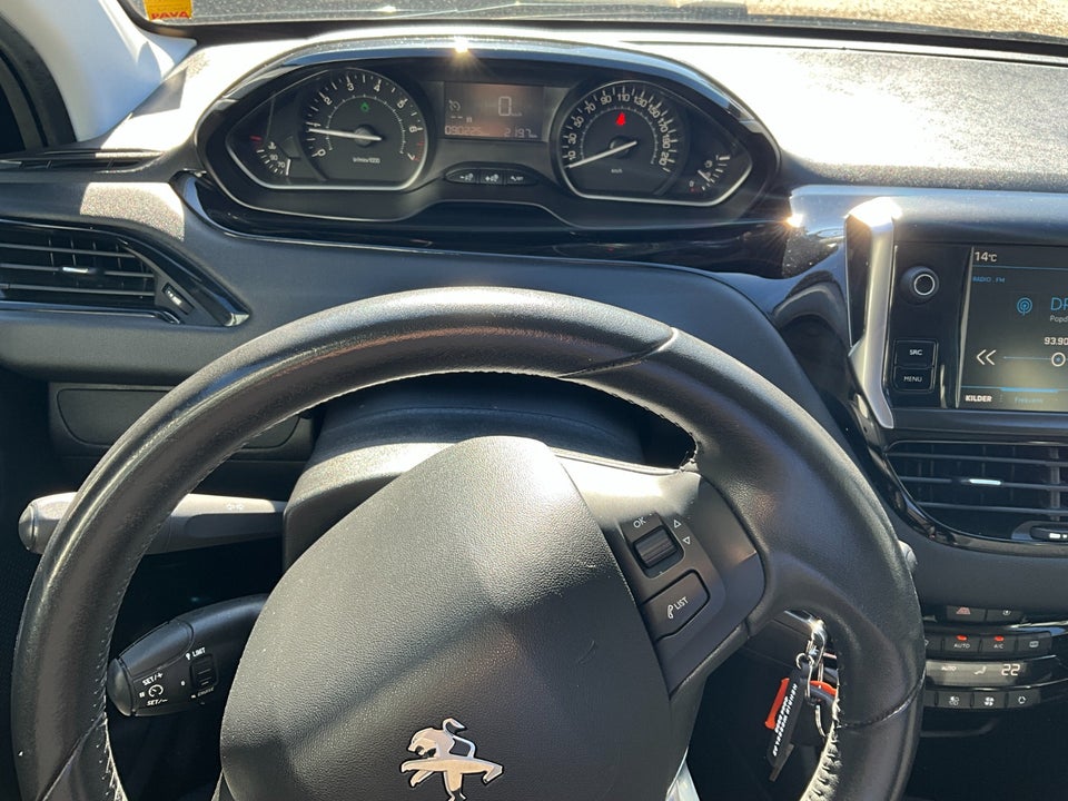 Peugeot 208 1,2 VTi 82 Active 5d