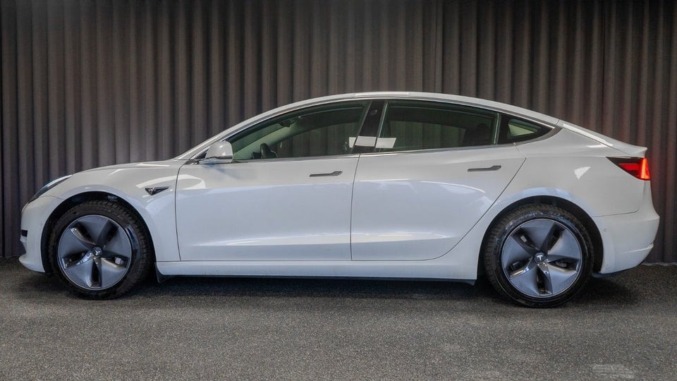 Tesla Model 3 Long Range RWD 4d