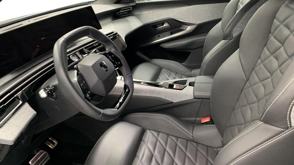 Peugeot e-5008 77 GT 7prs 5d