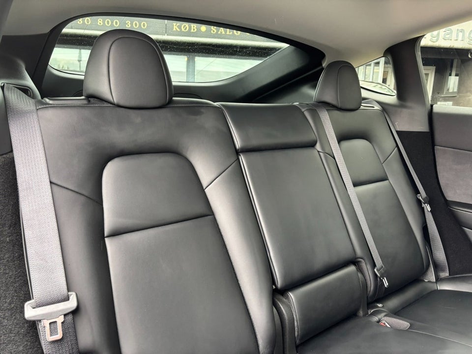 Tesla Model Y Long Range AWD 5d