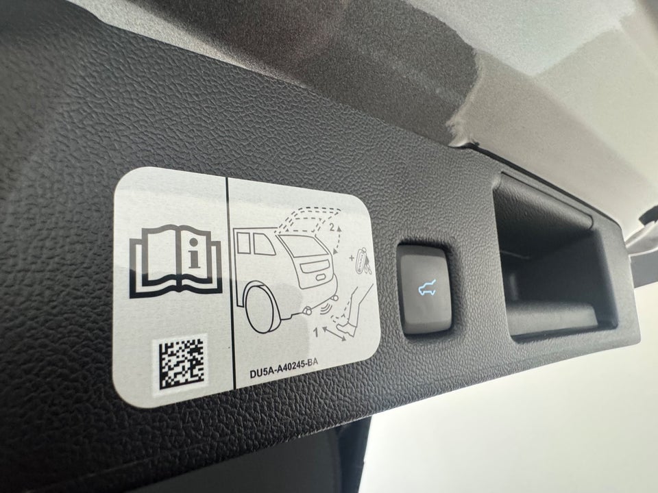 Ford Kuga 2,5 PHEV ST-Line X CVT 5d