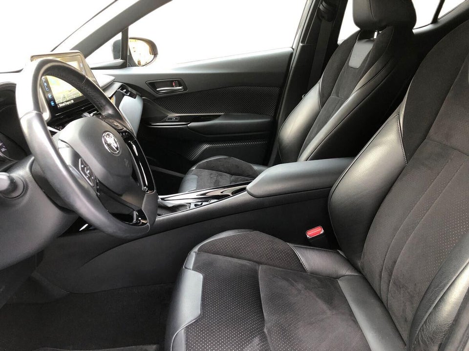 Toyota C-HR 1,8 Hybrid C-LUB Premium CVT 5d