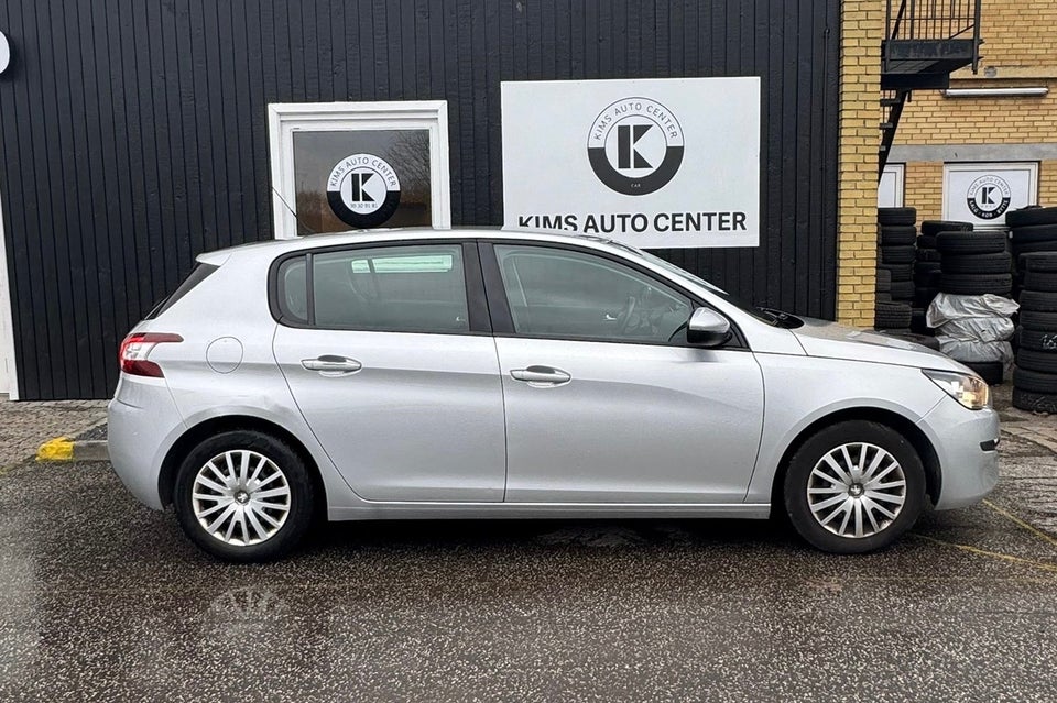 Peugeot 308 1,2 VTi 82 Active 5d