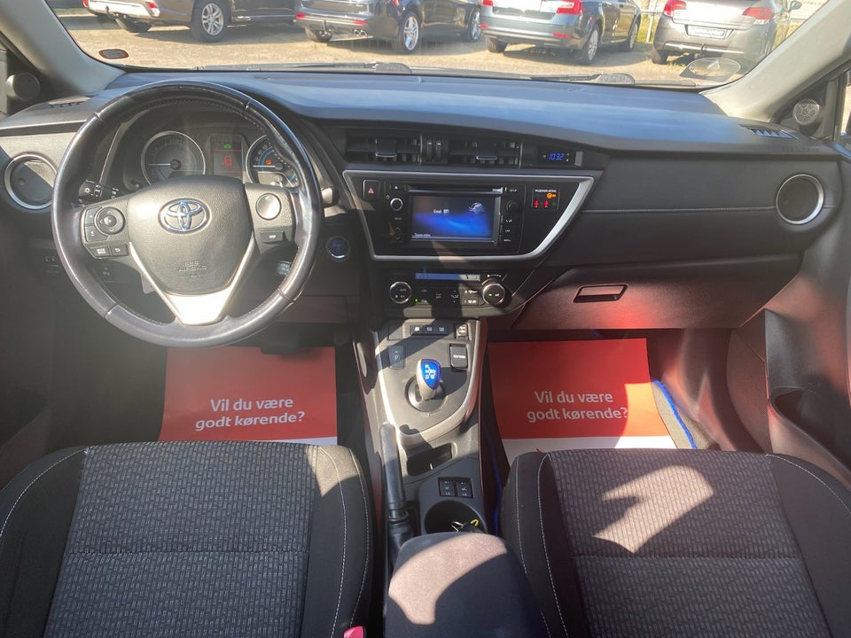 Toyota Auris 1,8 Hybrid H2 Premium Touring Sports CVT 5d