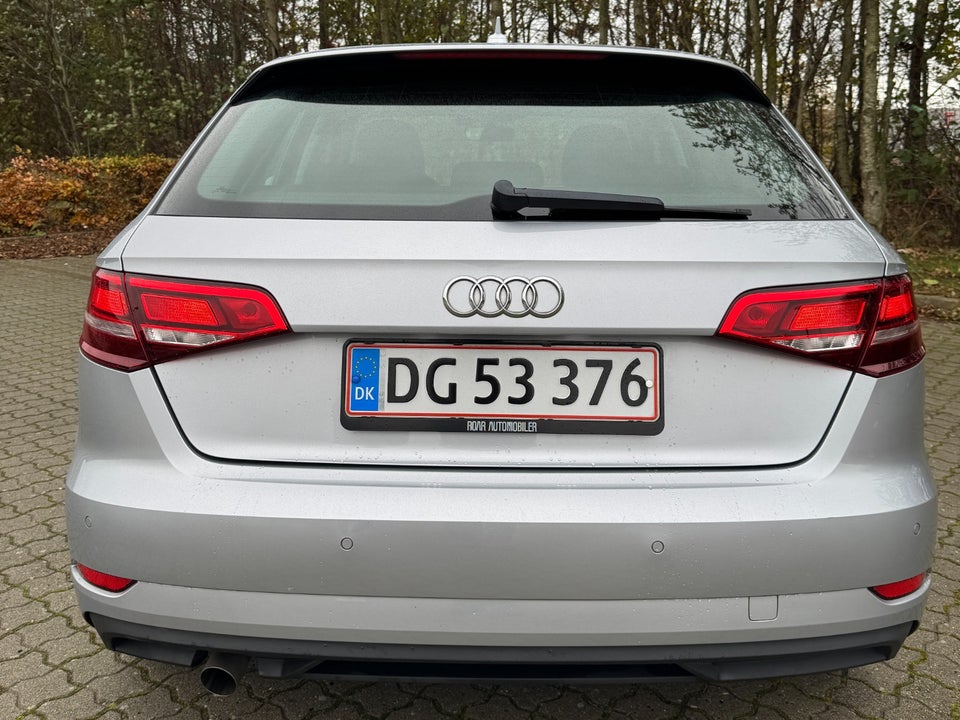 Audi A3 1,6 TDi 110 Sportback 5d