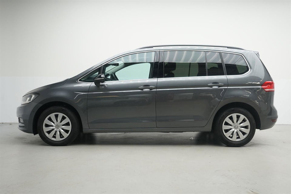 VW Touran 1,6 TDi 115 IQ.Drive DSG 7prs 5d