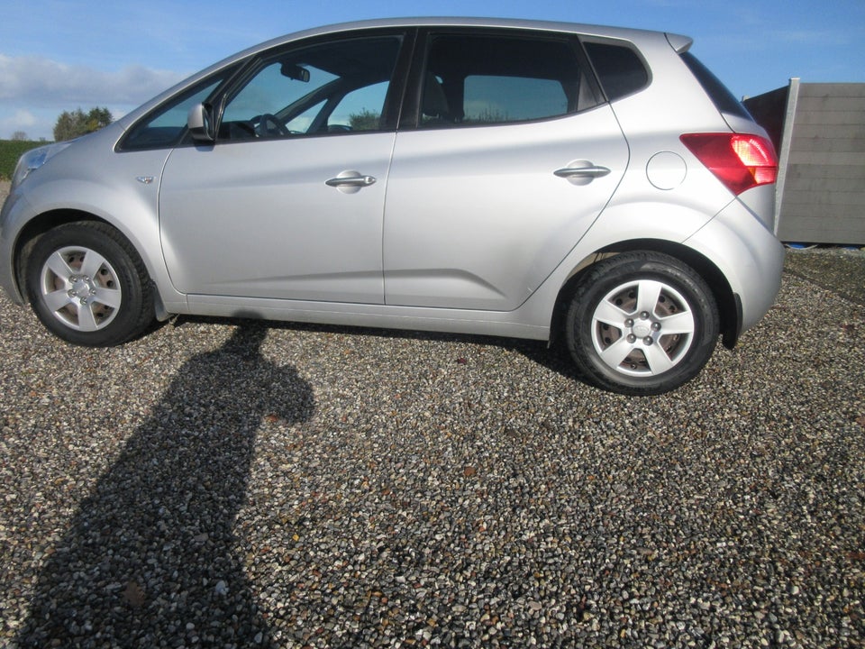 Kia Venga 1,4 CRDi 90 Motion+ 5d