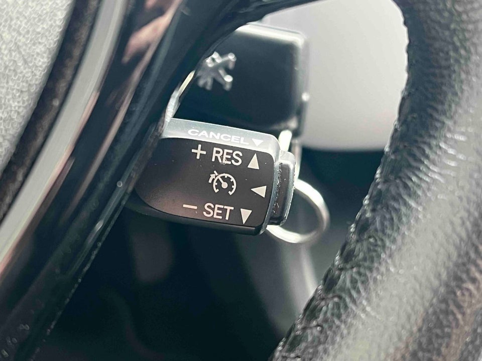 Peugeot 108 1,0 e-VTi 69 Allure TOP! 5d