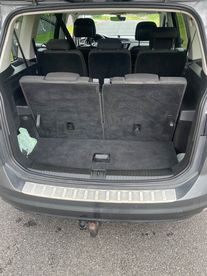 VW Touran 2,0 TDi 150 Comfortline DSG 7prs 5d