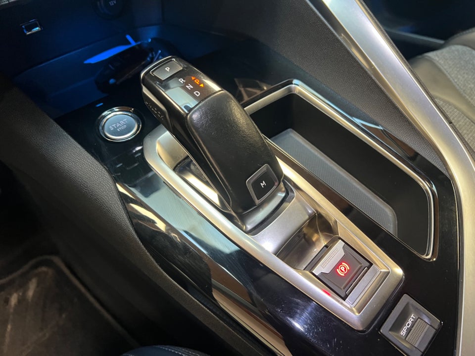 Peugeot 3008 1,6 BlueHDi 120 Allure EAT6 5d