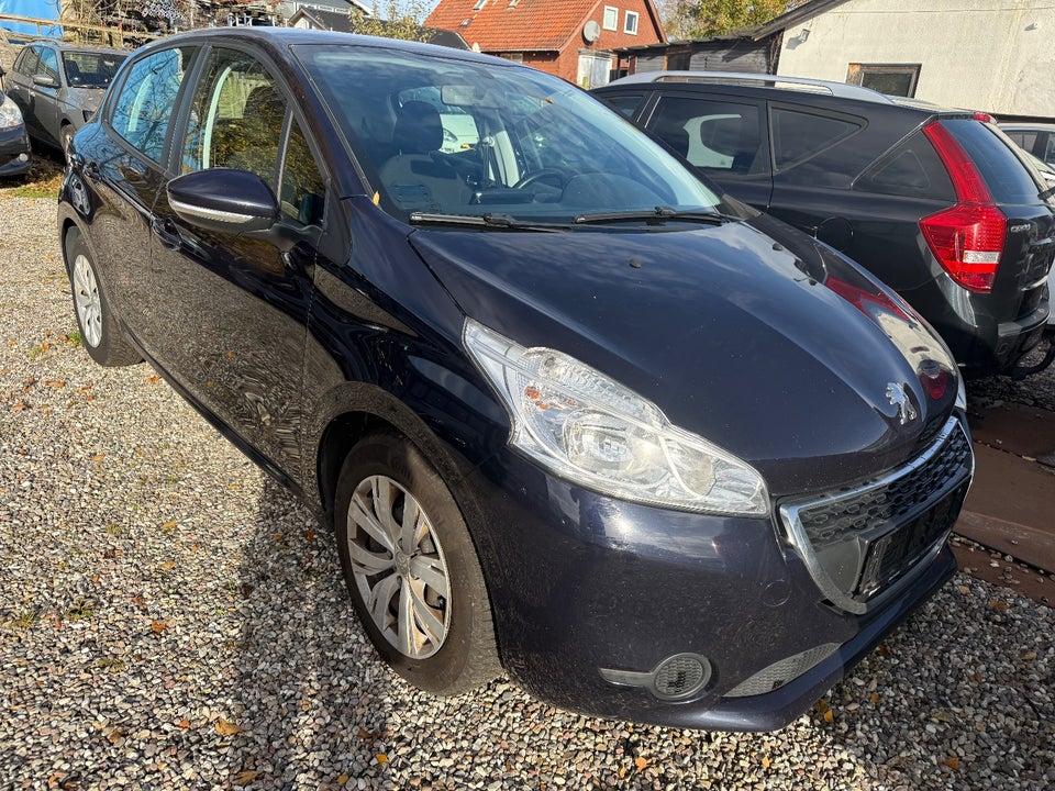 Peugeot 208 1,2 VTi Active 5d