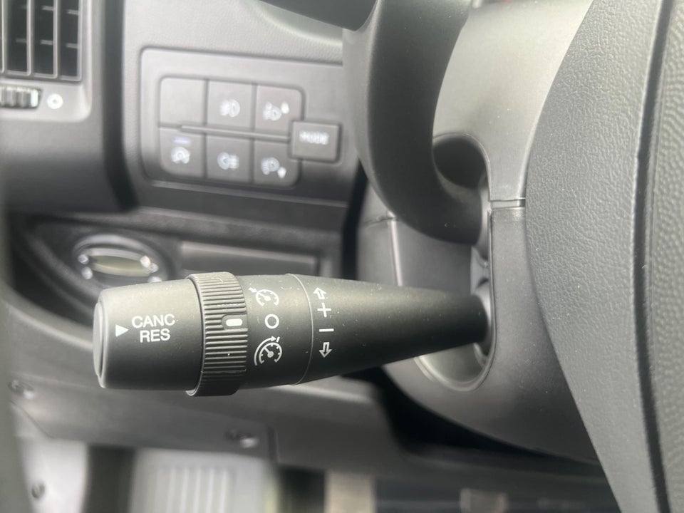 Peugeot Boxer 435 2,2 BlueHDi 165 L2H2 Premium