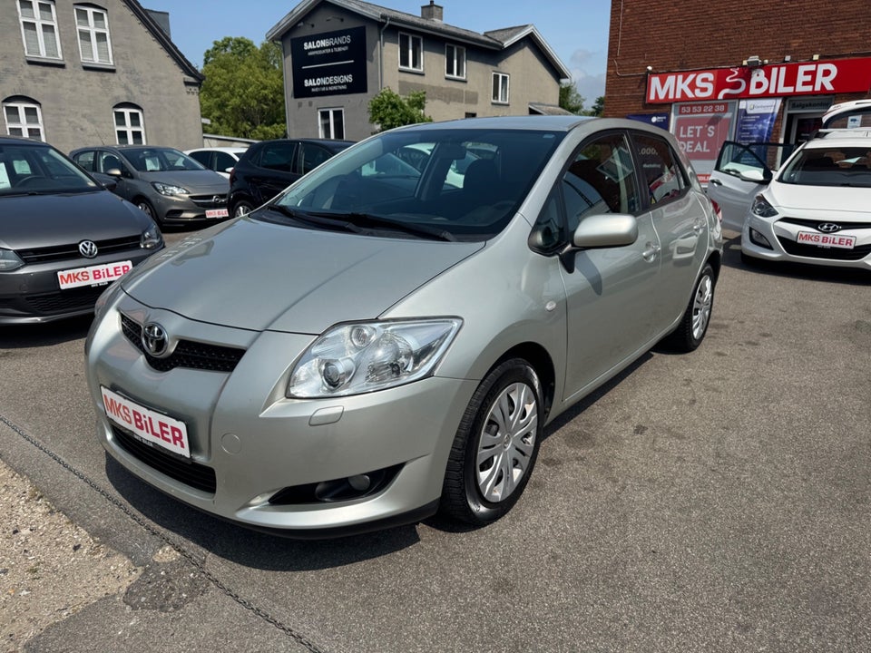 Toyota Auris 1,6 Luna 5d