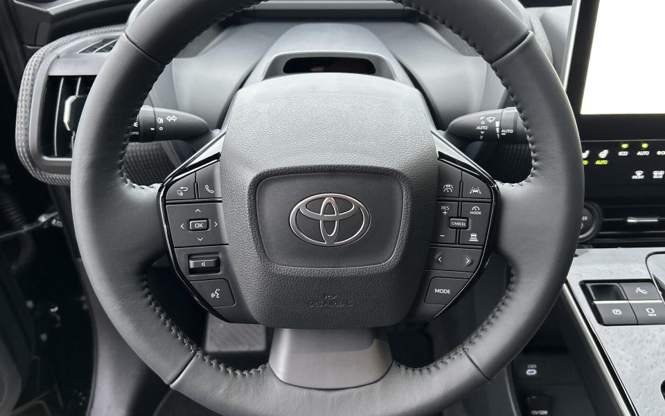 Toyota bZ4X Executive 5d