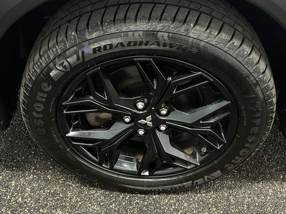 Mitsubishi Eclipse Cross 2,4 PHEV Intense CVT 4WD 5d