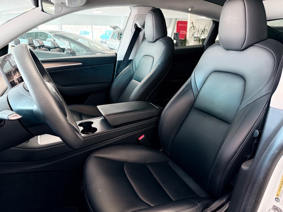 Tesla Model Y RWD 5d