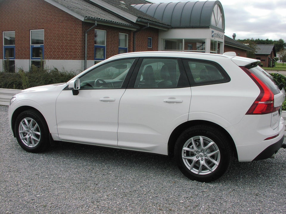 Volvo XC60 2,0 D4 190 Momentum aut. AWD 5d